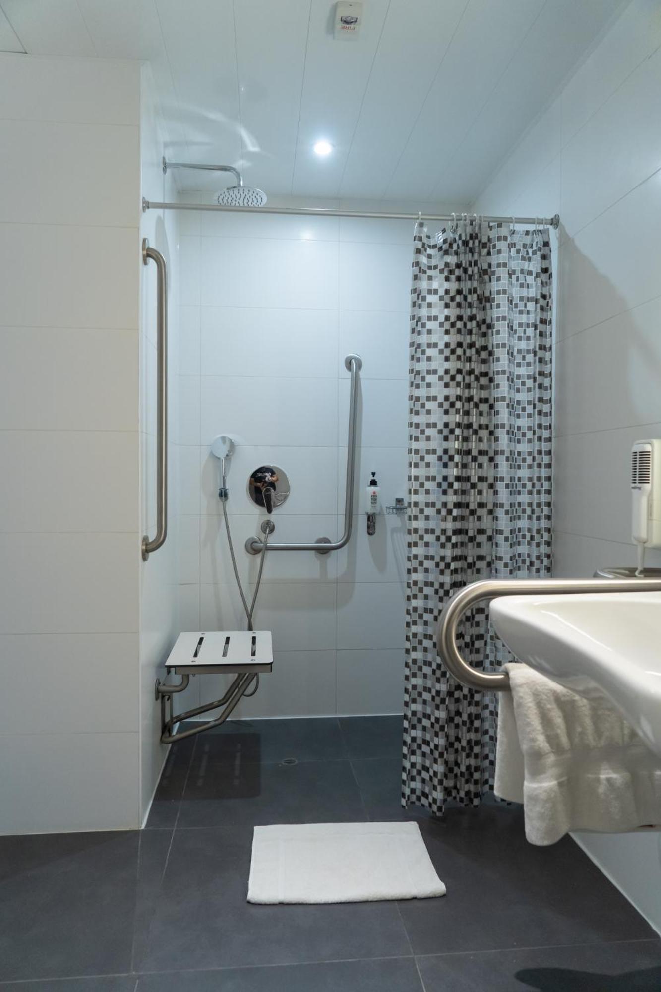 Hotel Ibis Trujillo Zewnętrze zdjęcie