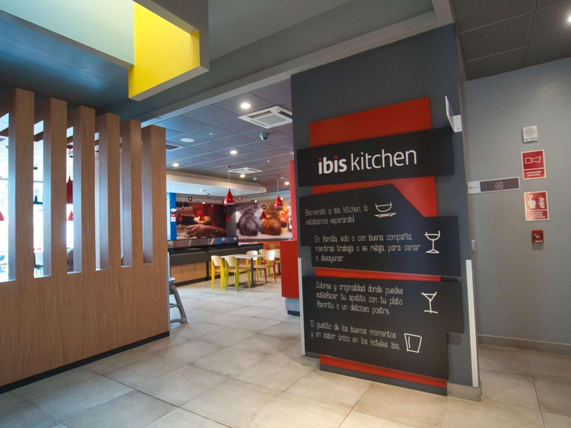 Hotel Ibis Trujillo Zewnętrze zdjęcie